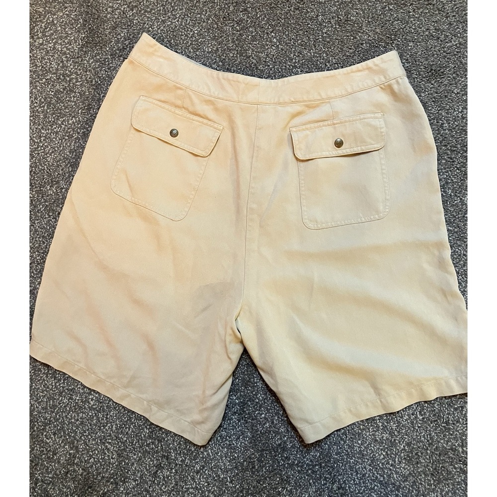 Liz Golf Shorts Beige Khaki Pockets 100%‎ Silk Claiborne Women's Size 8